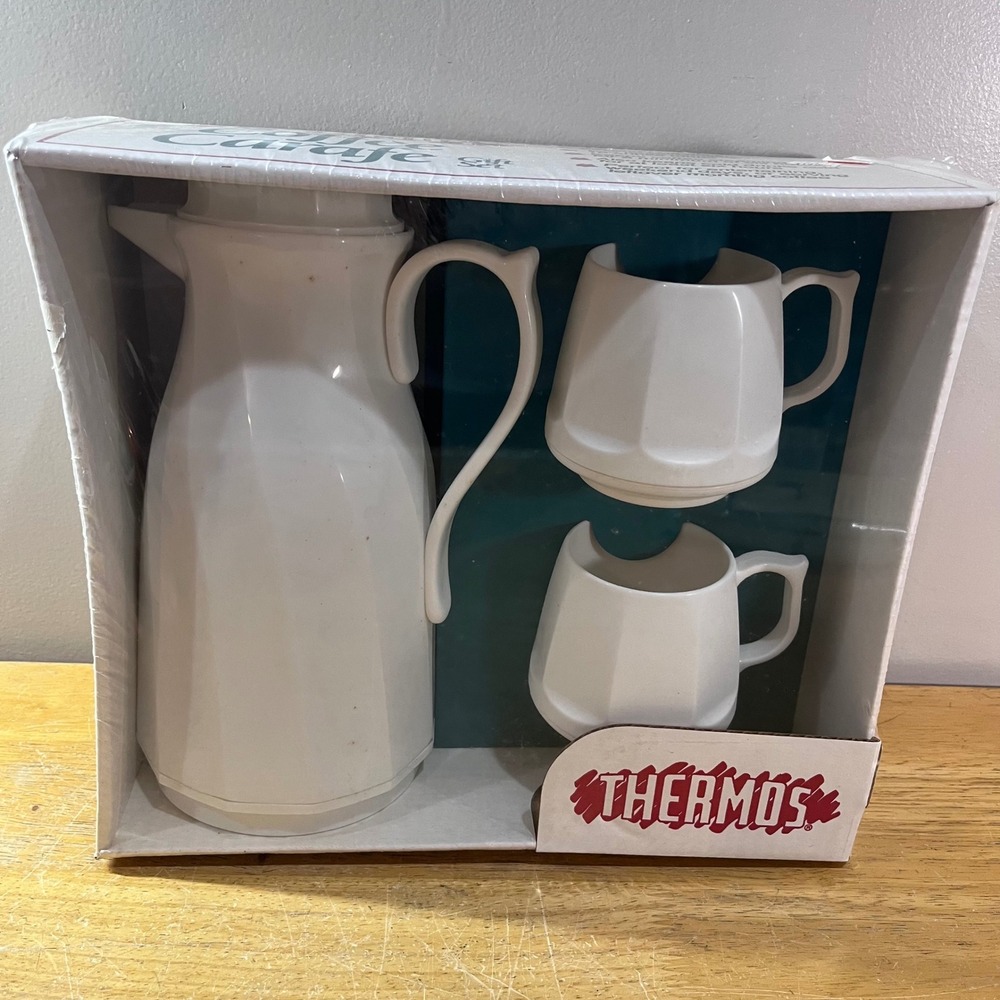 Vtg Thermos Coffee Carafe Gift Set 32oz Insulated Pitcher 2 Mugs White 908GP NEW